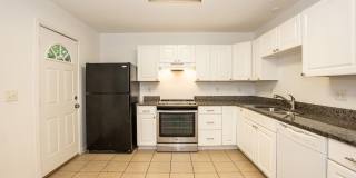 Three Bedroom Home! Gallery 16