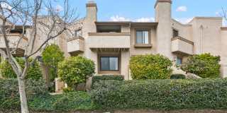 Woodlands South - La Jolla Townhome Gallery 3