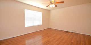 GORGEOUS 4 BED/2 BATH HOME IN HOUSE CREEK!! Gallery 13
