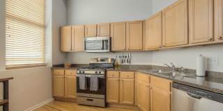 One Bedroom Unit in Wonderful Western Auto Lofts Gallery 9
