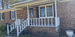 3 bed 2 bath Brick Ranch Gallery 1