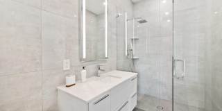 743 S Lake Avenue Gallery 24