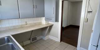 832 North Larch Street - 3 Gallery 11