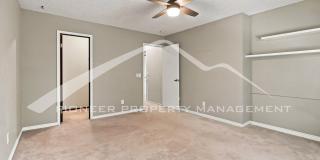 Stunning Townhouse with Washer/Dryer and Central AC Gallery 19