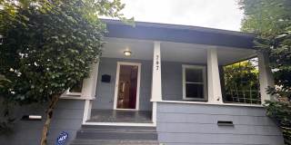 3 bedroom home on large lot in South Park Gallery 1