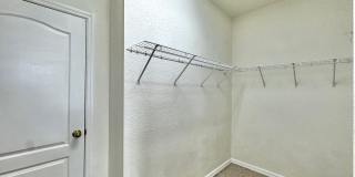 SPACIOUS 5-BEDROOM POOL HOME IN NORTH PORT Gallery 43