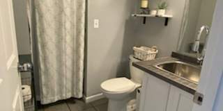 Sunny and spacious 3 bed, 2.5 bath house with living and family room, with huge back yard! Gallery 11