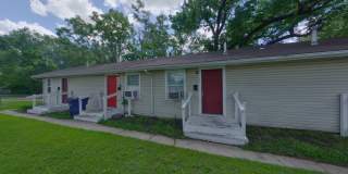 1606 1/2 S Martinson Gallery 1