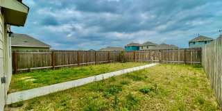 Beautiful Home in a Fantastic Community! Reduced Deposit! Gallery 15
