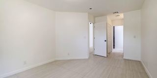320 NE 42nd Street Gallery 18