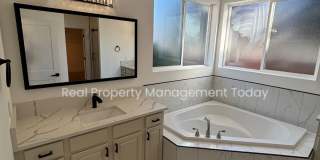 Beautifully Remodeled Modern 3-Bedroom TownHome with Fenced Yard & Garage in Orting Beautifully Remodeled Modern 3-Bedroom TownHome with Fenced Yard & Garage in Orting Gallery 19