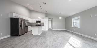 184 Village Circle Gallery 9