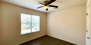 AVAILABLE NOW!!! Lake Life Meets Modern Comfort in Kingsland! Gallery 12