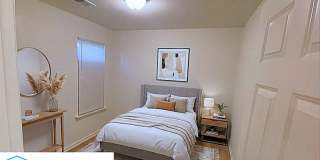 5 East Byfield Drive Gallery 17