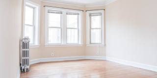 3944 West Roscoe Gallery 1