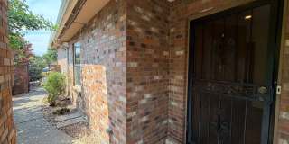 Attractive 3 Bedroom 2 Bathroom Home In The Northeast Heights! Gallery 4