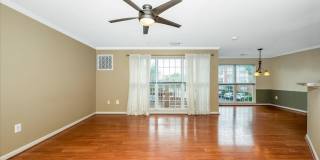 Excellent Elevator Condo for Lease Gallery 6