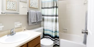 Williamsburg on The Lake Apartments of Mishawaka Gallery 5