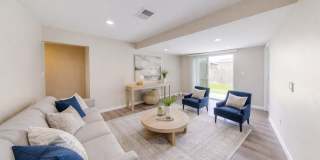 8BD/3BA, Great Yard and Patio! Gallery 1