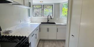1 Bedroom, 1 Bathroom Townhouse in High Point! Gallery 7