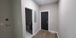 Room in 4 Bedroom Home at Athens Ave Gallery 15