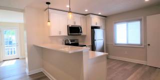 Large House with A/C, deck, updated kitchen, laundry, pet friendly September 1st Gallery 9