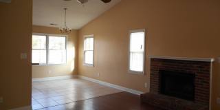 3 BR 2 BA in Midway Park Gallery 8