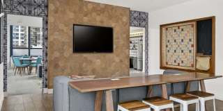 886 West Adams Street Gallery 28