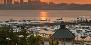 Windsor at Mariners Gallery 51