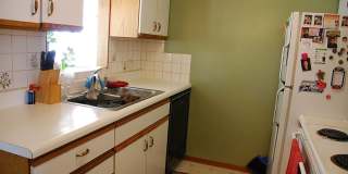2 Bed 1 Bath Northwest Rancher with large Garage 2 Bed 1 Bath Northwest Rancher with large Garage Gallery 10
