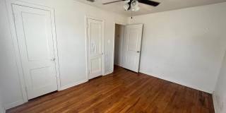 Charming 3 Bedroom 1 Bathroom close to TTU and Medical District! Gallery 5