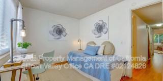 2450 West Bayshore Road Gallery 10