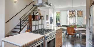 Spacious West Seattle Townhome With Rooftop Deck and Waterviews!! Gallery 13