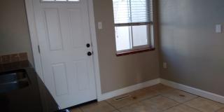 Mountain View 2 Bedroom 1 Bath Duplex on a Hill Gallery 37