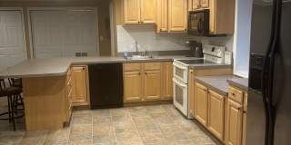 1515 Sharpe's Ct Gallery 1