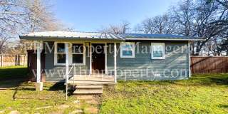 200 Dunlap St - Cozy 3 Bedroom, 2 Bathroom Home in Italy, TX! Gallery 1