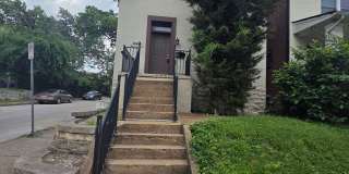 2 bed/1 bath, Single-family Home! Modern and spacious with off-street parking and a relaxing backyard Gallery 28