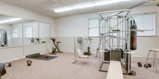 Cozy Condo Living in Tacoma's Desirable Highlands Community | Pool, Gym & Clubhouse Gallery 27
