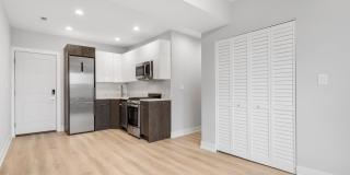 1558 W Juneway Terrace Gallery 1