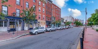 126 MARKET Street Gallery 32