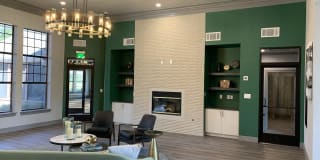 2803 Riverside Gallery 3