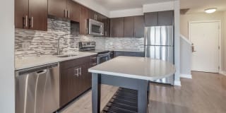 Radiant Fairfax Ridge Apartments Gallery 3
