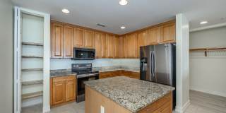 PET FRIENDLY UNFURNISHED ELEVATED PENTHOUSE LIVING WITH PRIVATE ELEVATOR Gallery 19