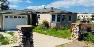 2 Bedroom Home in San Diego Gallery 1