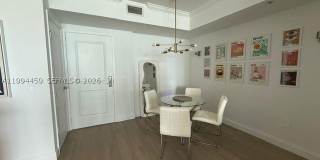 350 SE 2nd St Gallery 17