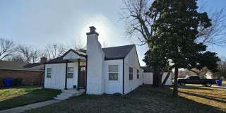 (2) Bed/(1) Bath Available NOW! Updated! Gallery 1