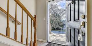 Resort-Style High View Townhome with 2-Car Garage, Private Office & Walkable Hunt Valley Location Gallery 7