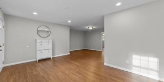 412 2nd Street Gallery 4