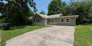 Available Now 4 bedroom 2 full bathroom home! Available Now 4 bedroom 2 full bathroom home! Gallery 1