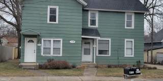 Newly refreshed 2 bedroom, 1 bath in duplex. Large yard in quiet neighborhood in Faribault. Gallery 1